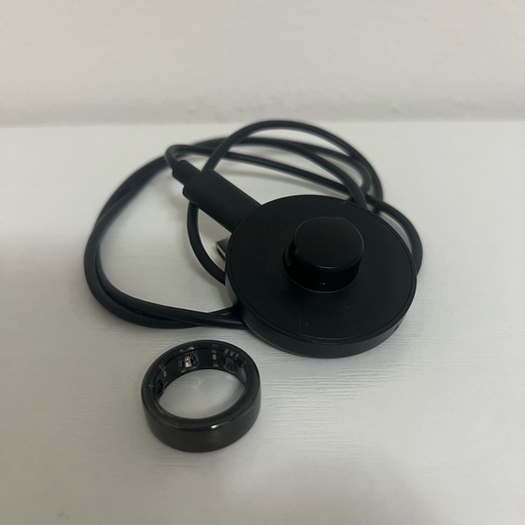 Oura Ring - size 9 - Picture 4 of 4